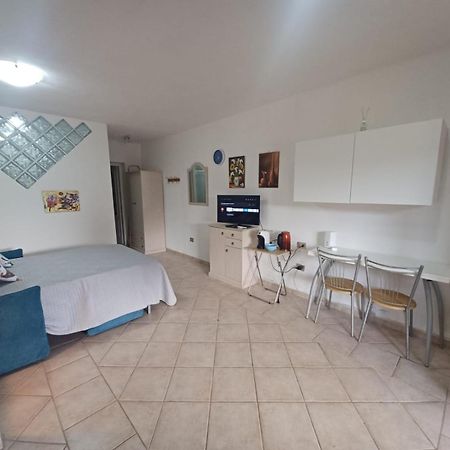 Casa Monella Mono Locale Vista Mare Apartment มาริเนลลา ภายนอก รูปภาพ
